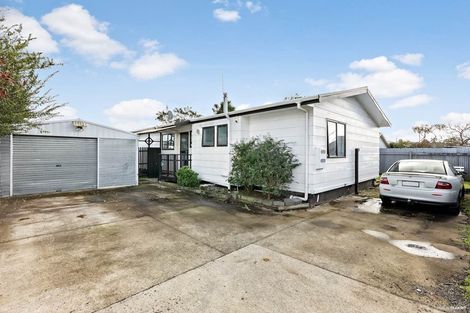 Photo of property in 2/31 Sutton Crescent, Papakura, 2110