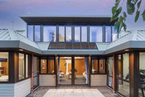 Photo of property in 16 Kent Lodge Avenue, Avonhead, Christchurch, 8042