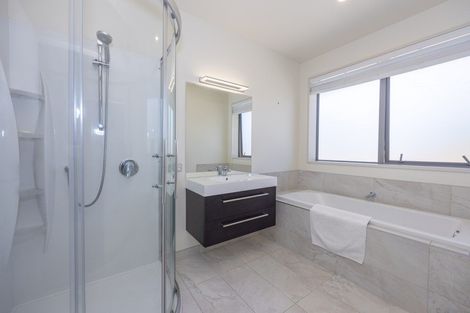 Photo of property in 93 Infinity Drive, Wanaka, 9305