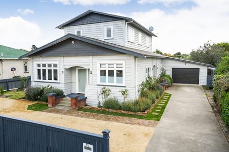 Photo of property in 23 Frederick Street, Terrace End, Palmerston North, 4410