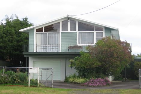 Photo of property in 120 Waimumu Road, Massey, Auckland, 0614