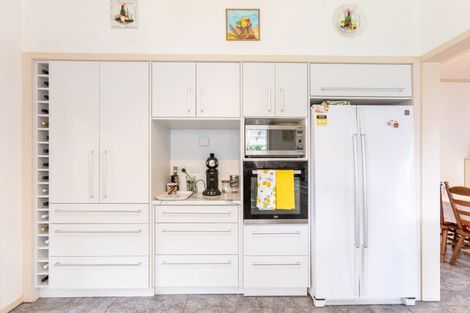 Photo of property in 16 Chamberlain Street, Dannevirke, 4930