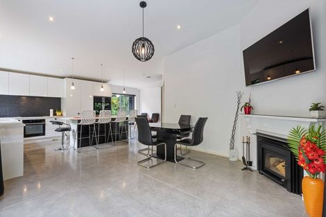 Photo of property in 1020b Scenic Drive North, Swanson, Auckland, 0816