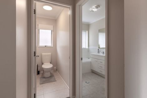 Photo of property in 54 Highfields Terrace, Henderson, Auckland, 0612