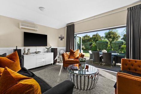 Photo of property in 24 Fairview Place, Havelock North, 4130