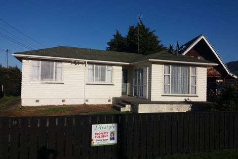 Photo of property in 32 Woodward Street East, Featherston, 5710