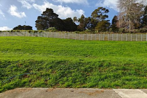 Photo of property in 42 Piringa Road, Pukekohe, 2120