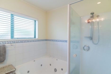 Photo of property in 182d Raumati Road, Raumati Beach, Paraparaumu, 5032