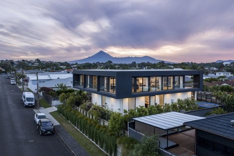 Photo of property in 8 Kowhai Street, Strandon, New Plymouth, 4312