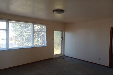 Photo of property in 26 Eastglen Road, Glen Eden, Auckland, 0602