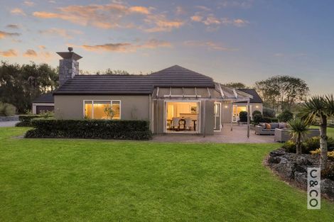 Photo of property in 832 Old North Road, Waimauku, 0882