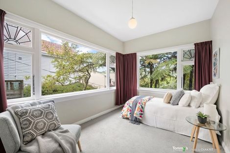 Photo of property in 11 Burma Road, Khandallah, Wellington, 6035