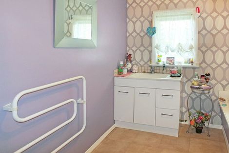 Photo of property in 18 Brown Terrace, Foxton Beach, Foxton, 4815