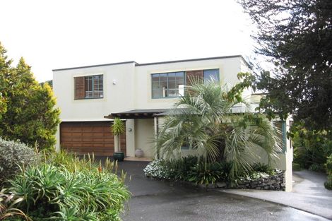 Photo of property in 10 Pleasant Place, Mellons Bay, Auckland, 2014