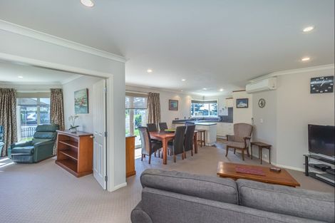 Photo of property in 180 Bath Street, Levin, 5510