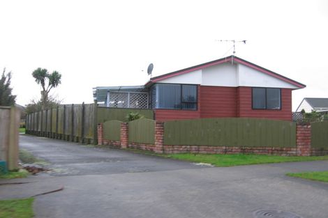 Photo of property in 23 Peppertree Glade, Kelvin Grove, Palmerston North, 4414
