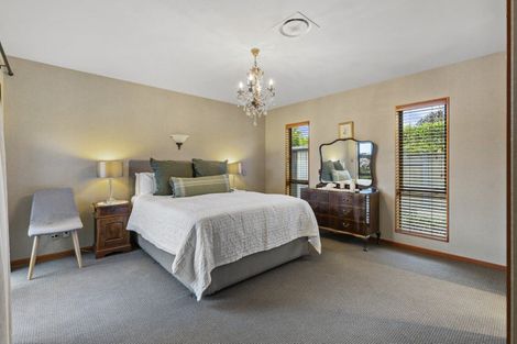 Photo of property in 14 Trump Place, Kelvin Grove, Palmerston North, 4414