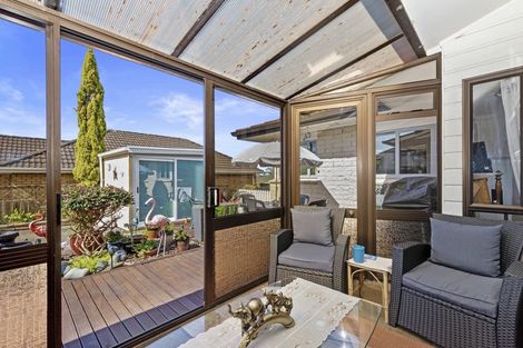 Photo of property in 2/5 Spring Grove, Henderson, Auckland, 0612