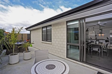 Photo of property in 24 Harding Drive, Papamoa Beach, Papamoa, 3118