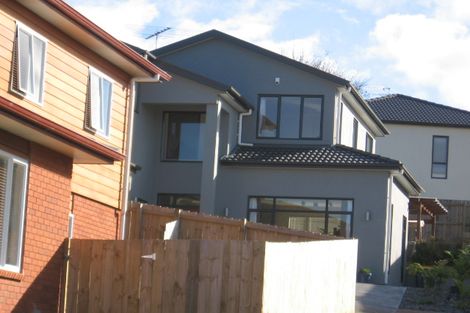 Photo of property in 49 Medallion Drive, Oteha, Auckland, 0632