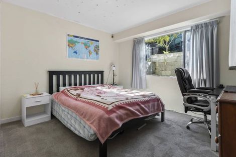 Photo of property in 2/45 Girrahween Drive, Totara Vale, Auckland, 0629