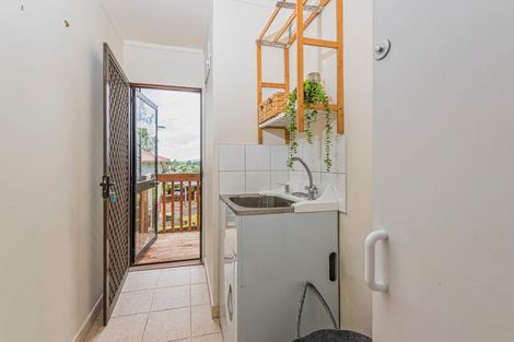 Photo of property in 2/109 Don Buck Road, Massey, Auckland, 0614