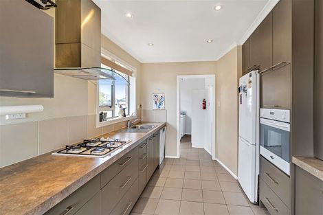 Photo of property in 38 Sandown Crescent, Aranui, Christchurch, 8061