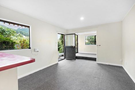 Photo of property in 15 Avalon Crescent, Fernhill, Queenstown, 9300