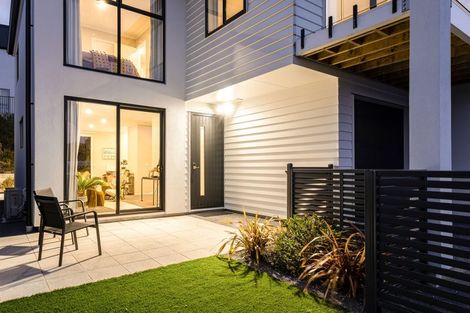 Photo of property in 5 Koreke Close, Kenepuru, Porirua, 5022