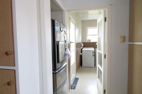 Photo of property in 130 Archibald Road, Kelston, Auckland, 0602