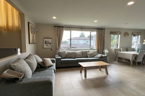 Photo of property in 36 Bur Oak Terrace, Schnapper Rock, Auckland, 0632