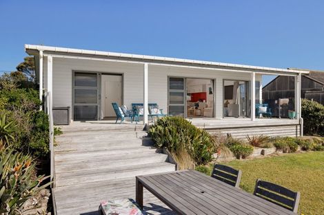 Photo of property in 355 Pukehina Parade, Pukehina, Te Puke, 3189