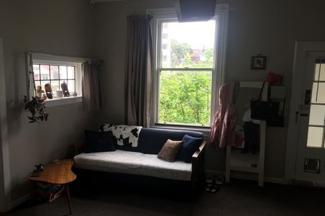 Photo of property in 17 Portland Crescent, Thorndon, Wellington, 6011