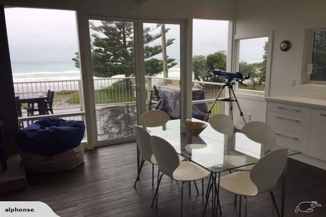 Photo of property in 16 Cathedral Road, Gore Bay, Cheviot, 7383