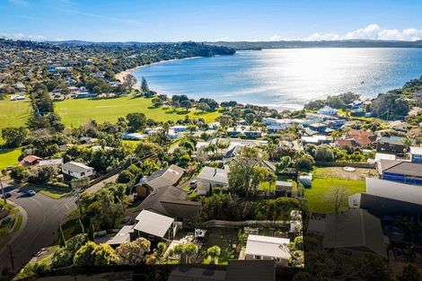 Photo of property in 121 Stanmore Bay Road, Stanmore Bay, Whangaparaoa, 0932