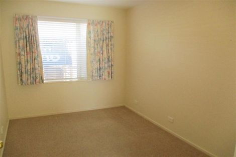 Photo of property in 27 Broadhaven Avenue, Parklands, Christchurch, 8083