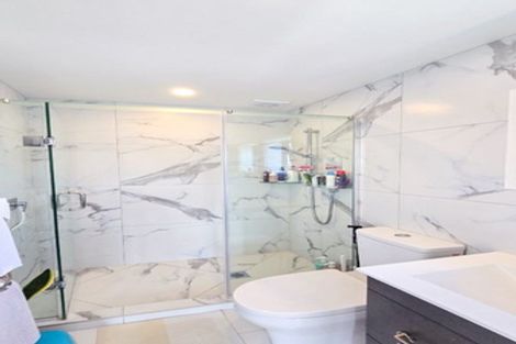 Photo of property in 3/492 East Coast Road, Windsor Park, Auckland, 0630