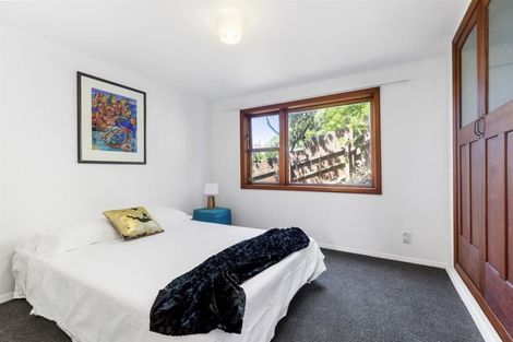 Photo of property in 49 Hungerford Road, Lyall Bay, Wellington, 6022