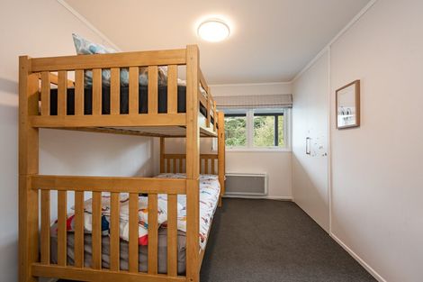 Photo of property in 52 Grays Road, Plimmerton, Porirua, 5026