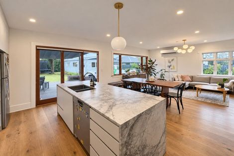 Photo of property in 17 Blighs Road, Strowan, Christchurch, 8052