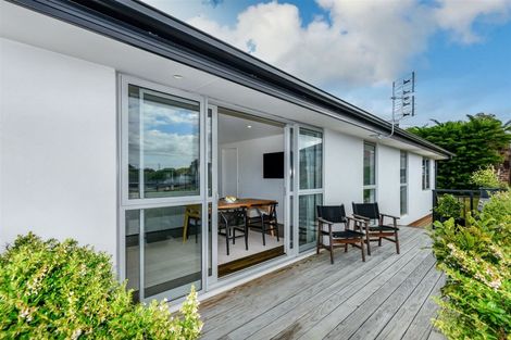 Photo of property in 82 Mount Pleasant Road, Mount Pleasant, Christchurch, 8081