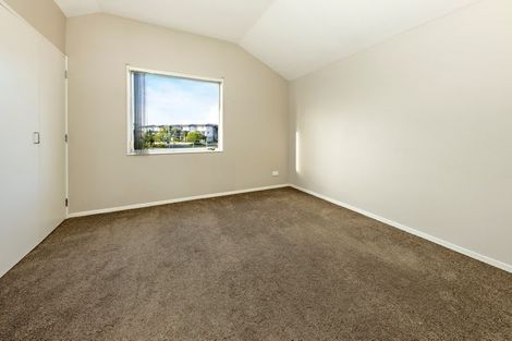 Photo of property in 12 Opito Way, East Tamaki, Auckland, 2013