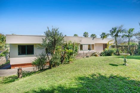 Photo of property in 13 Jelas Road, Red Beach, 0932
