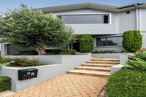 Photo of property in 2/3 Colmar Road, Mellons Bay, Auckland, 2014