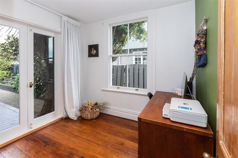 Photo of property in 215 Springfield Road, St Albans, Christchurch, 8014