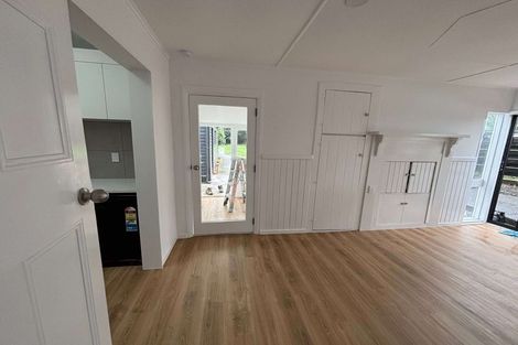 Photo of property in 222 Bridge Street, Eltham, 4322