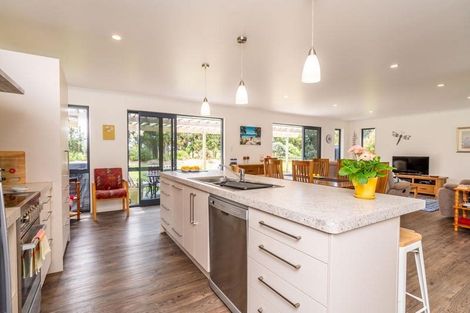 Photo of property in 25 Johnson Point Road, Waipu, 0582