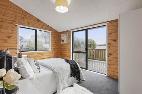 Photo of property in 2/44 Hayman Place, Beach Haven, Auckland, 0626