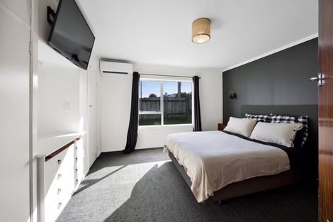 Photo of property in 191 Seaview Road, Westown, New Plymouth, 4310