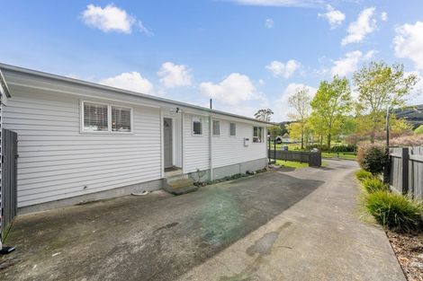 Photo of property in 63 Norana Road, Timberlea, Upper Hutt, 5018